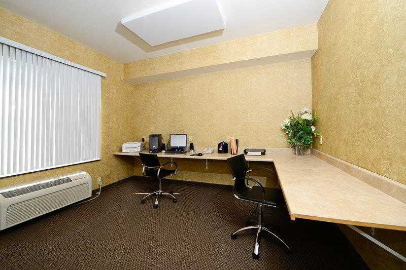 Best Western Penn-Ohio Inn&Suites Hubbard Einrichtungen foto